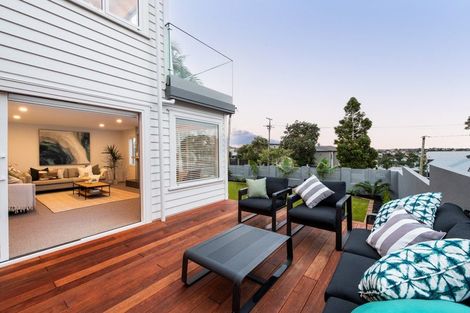 Photo of property in 26 Kowhai Road, Campbells Bay, Auckland, 0630