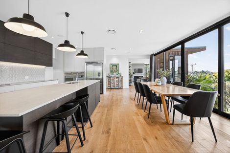 Photo of property in 24 Park Rise, Campbells Bay, Auckland, 0630