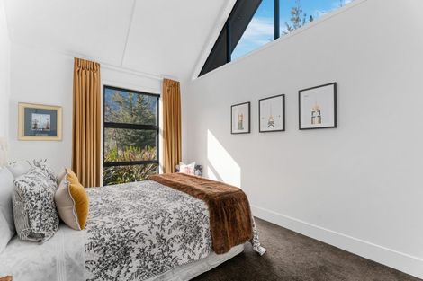 Photo of property in 4 Kerrera Lane, Jacks Point, Queenstown, 9371