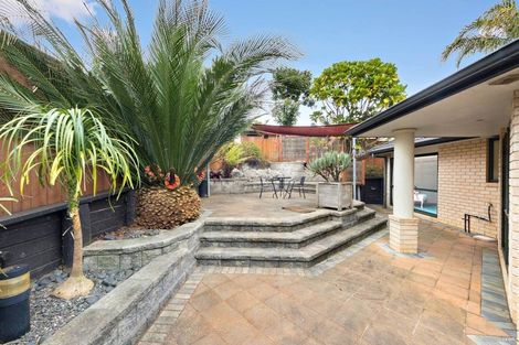 Photo of property in 63 Mt Lebanon Crescent, The Gardens, Auckland, 2105