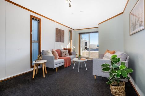 Photo of property in 7a Sunset Parade, Plimmerton, Porirua, 5026