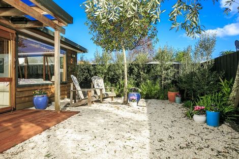 Photo of property in 2/76 Norwood Road, Bayswater, Auckland, 0622