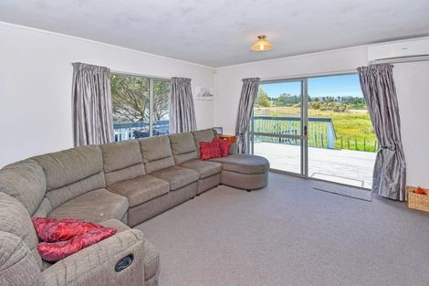 Photo of property in 518a Great South Road, Rosehill, Papakura, 2113