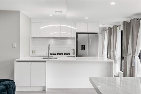 Photo of property in 4 Tawapou Close, Massey, Auckland, 0614