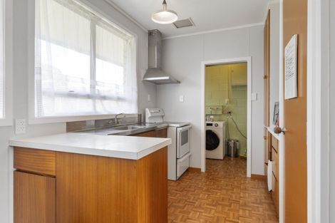 Photo of property in 9 Barrett Street, Westown, New Plymouth, 4310