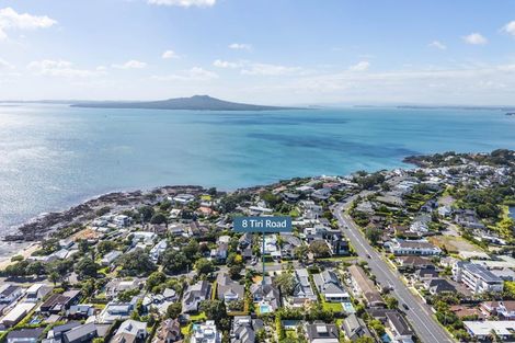 Photo of property in 8 Tiri Road, Milford, Auckland, 0620