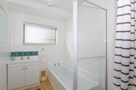 Photo of property in 23b Rautawhiri Road, Helensville, 0800