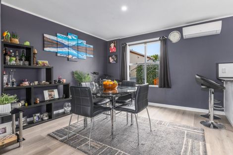 Photo of property in 2/3 School Road, Plimmerton, Porirua, 5026