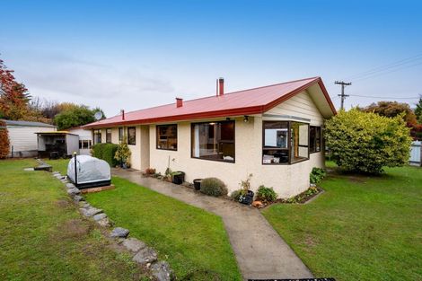 Photo of property in 2 Aeolus Place, Wanaka, 9305