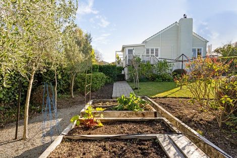 Photo of property in 113a Chaucer Road, Hospital Hill, Napier, 4110