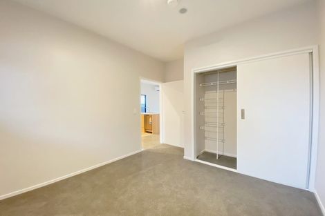 Photo of property in 5 Whakarato Way, Takanini, 2112