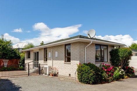 Photo of property in 1/8a Salford Avenue, Redwood, Christchurch, 8051