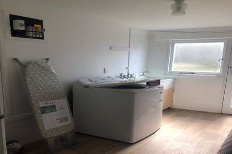 Photo of property in 73 Waimumu Road, Massey, Auckland, 0614