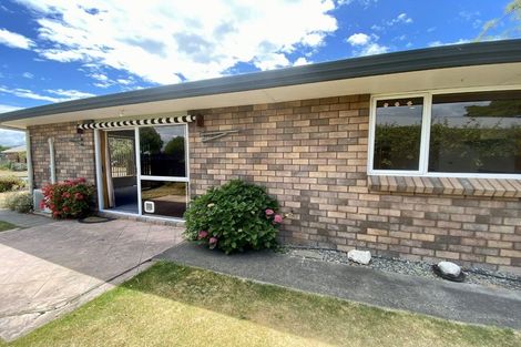 Photo of property in 27 Karina Crescent, Redwoodtown, Blenheim, 7201