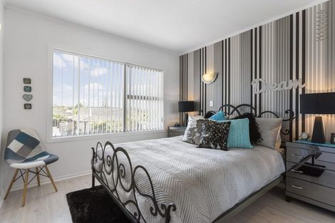 Photo of property in 21 Fratley Avenue, Farm Cove, Auckland, 2012