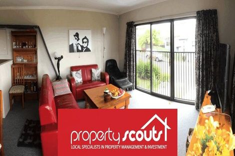 Photo of property in 3 Glen Vista Place, Bayview, Auckland, 0629