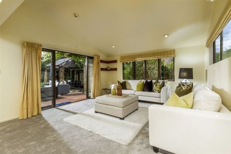 Photo of property in 9a Hanlon Crescent, Narrow Neck, Auckland, 0624