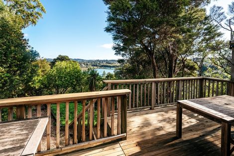 Photo of property in 17 Albert Crescent, Ostend, Waiheke Island, 1081