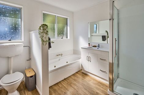 Photo of property in 19 Yarrow Place, Papakowhai, Porirua, 5024