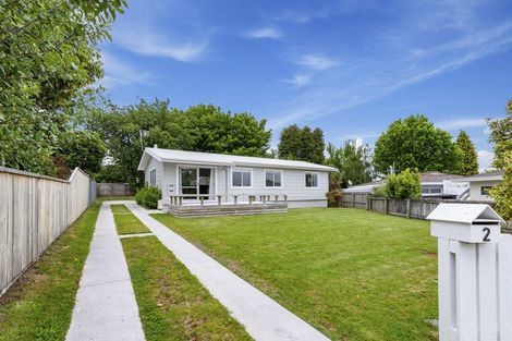 Photo of property in 2 Avon Close, Richmond Heights, Taupo, 3330