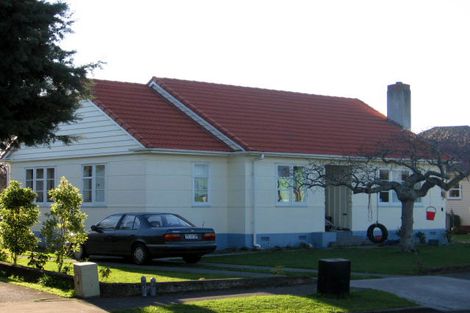 Photo of property in 12 Savage Crescent, West End, Palmerston North, 4412