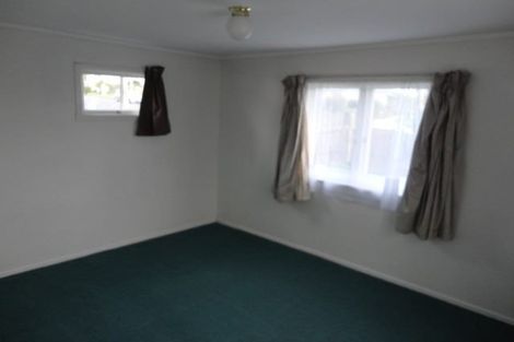 Photo of property in 19 Archibald Road, Kelston, Auckland, 0602