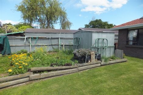 Photo of property in 11 Oakley Crescent, Hornby, Christchurch, 8042