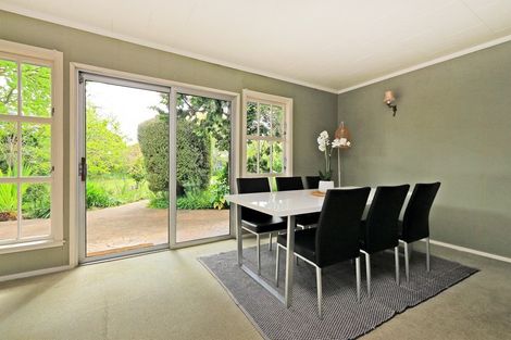 Photo of property in 32 Kent Terrace, Taradale, Napier, 4112