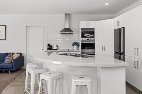 Photo of property in 9 Forbury Way, Taradale, Napier, 4112