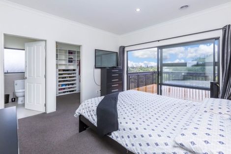 Photo of property in 90 Kirton Drive, Riverstone Terraces, Upper Hutt, 5018