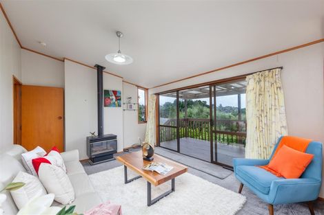 Photo of property in 1/48 Lemnos Place, Titirangi, Auckland, 0604