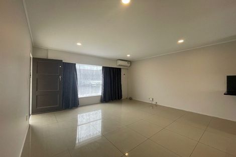 Photo of property in 2/9 Norman Spencer Drive, Papatoetoe, Auckland, 2104