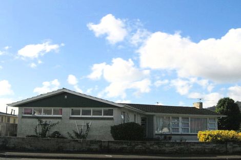 Photo of property in 30 Holyoake Crescent, Avalon, Lower Hutt, 5011