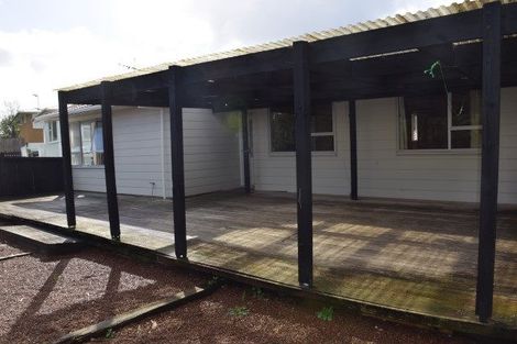 Photo of property in 3 Blue Way, Glendene, Auckland, 0602