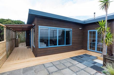 Photo of property in 64 Motuhara Road, Plimmerton, Porirua, 5026