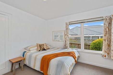 Photo of property in 231 Fifield Terrace, Opawa, Christchurch, 8023