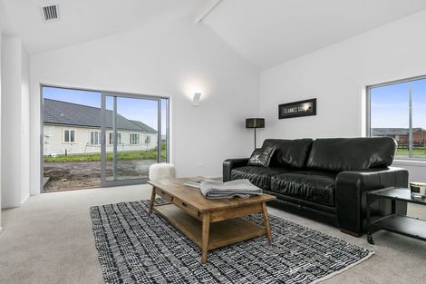 Photo of property in 77 Alan Livingston Drive, Cambridge, 3434