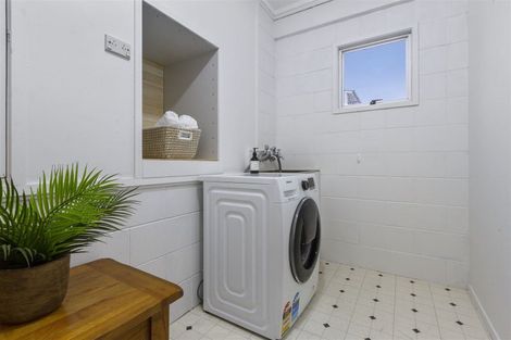 Photo of property in 2/101 Kowhai Road, Mairangi Bay, Auckland, 0630