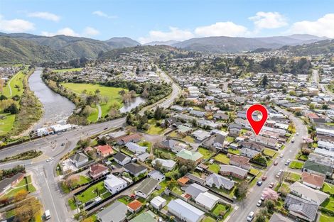 Photo of property in 2/17 Oregon Drive, Maoribank, Upper Hutt, 5018