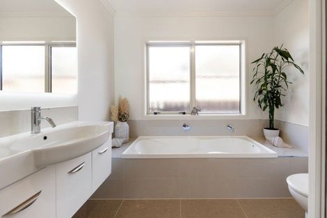 Photo of property in 15 Bentley Rise, Flagstaff, Hamilton, 3210