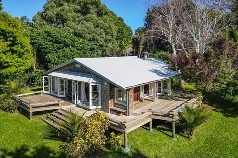 Photo of property in 103 Hinau Road, Waimauku, 0881