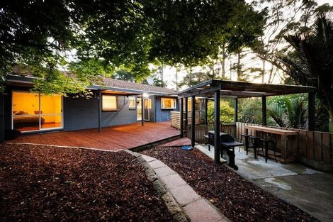 Photo of property in 140 Aokautere Drive, Fitzherbert, Palmerston North, 4410