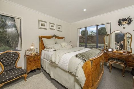 Photo of property in 762 Chapel Road, Shamrock Park, Auckland, 2016