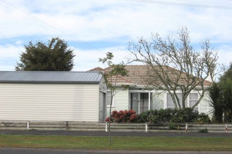 Photo of property in 16 Oxford Street, Fairfield, Hamilton, 3214