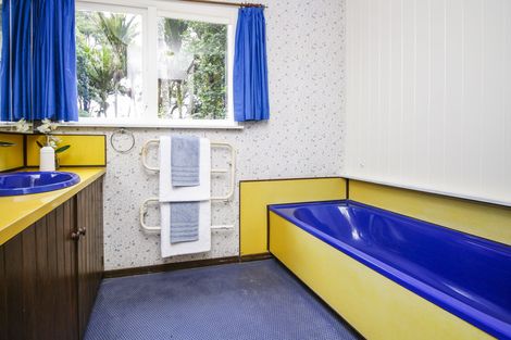 Photo of property in 83 Waima Crescent, Titirangi, Auckland, 0604