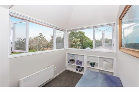 Photo of property in 2/26 Elliott Avenue, Bayview, Auckland, 0629