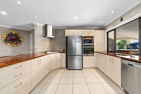 Photo of property in 9 Bassett Place, Taradale, Napier, 4112