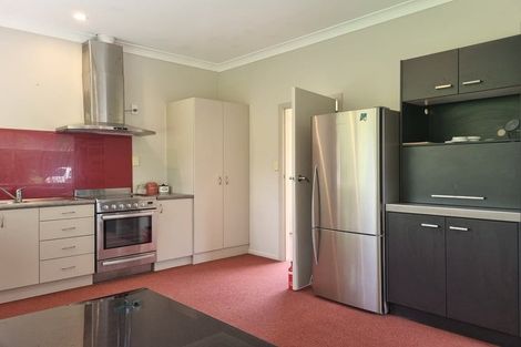 Photo of property in 535 South Road, Omata, New Plymouth, 4374