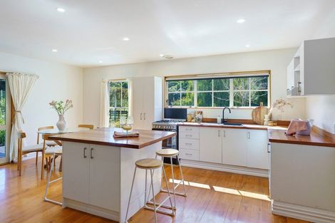 Photo of property in 98 Rahui Road, Otaki, 5512