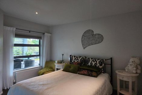 Photo of property in 46 Victoria Road, New Plymouth, 4310